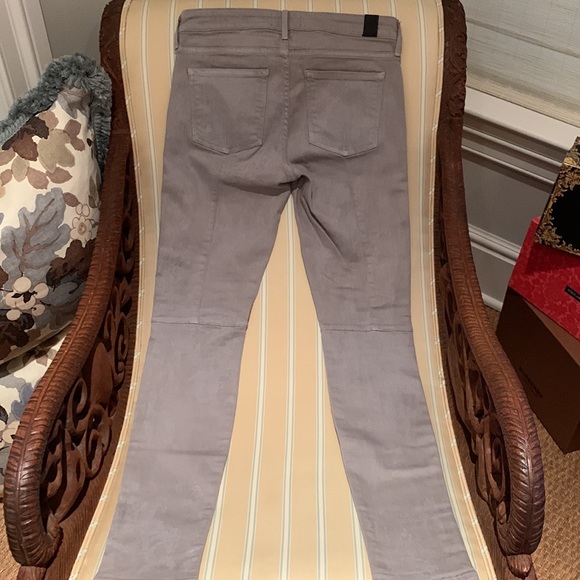 NWOT VINCE MARBLED LASER WASH SKINNY JEANS WITH WELT POCKETS AND SEAMING DETAIL - Picture 14 of 16